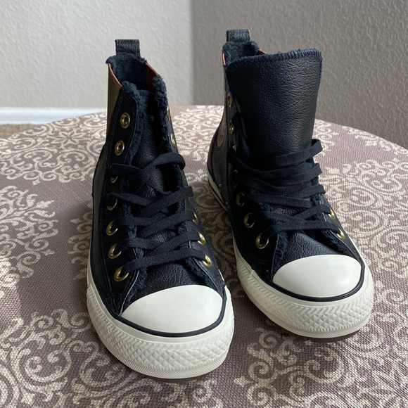 Fur lined Converse Booties - Picture 6 of 8